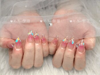 エムプラスネイル 新宿(M+Nail)/長さ出し★持ち込み
