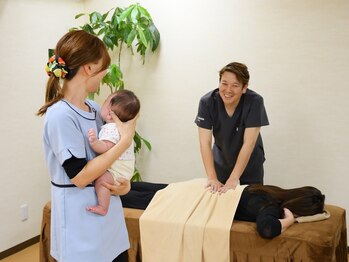 サポート鍼灸整骨院の写真/<保育士在籍>乳児からの同伴も大歓迎◎産後ケアに特化した専門技術でママの心と体をトータルサポート！