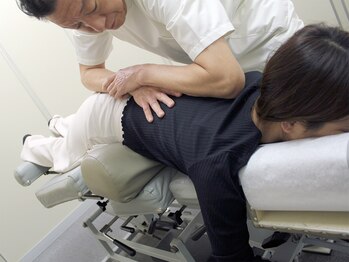 林カイロプラクティック院/背骨まわりの筋肉をゆるめて~♪