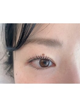 ナチュラル上品な目元にしたい
