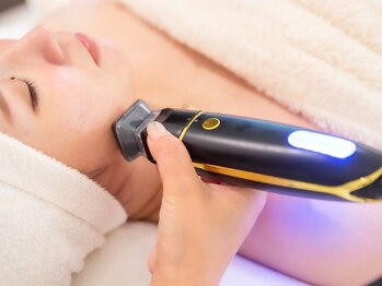 リリアン(RelieN)の写真/【超音波の機械で小顔を実現★】二重アゴ/たるみ/ほうれい線を改善◎痛みが少ない・切らない施術!