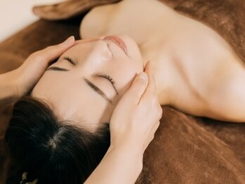 ヴェルシックの写真/【冬の乾燥肌に効果絶大】海の恵みをたっぷり配合した肌に輝くパック使用し、透明感＆保湿力もUP♪