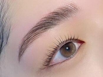 アーサス ヘアー デザイン 燕三条店(Ursus hair Design by HEAD LIGHT)の写真/【Setでお得♪束間ラッシュリフト×垢抜け眉WAX¥8,900韓国風平行眉で今っぽい垢抜け顔へ★[燕三条/学割U24]