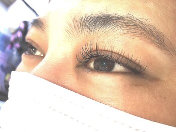アース ネイルアイラッシュ 前橋店(EARTH Nail&Eyelash)/真ん中長めデザイン