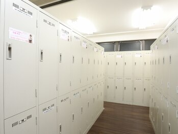 ホットヨガスタジオ オー 京都店/清潔なロッカールーム
