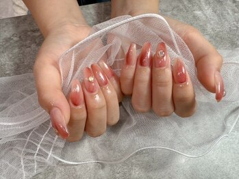 プティルアナネイルバイビュー(Petit Luana.N by V.I.E.W)の写真/自爪が短い方や小さい方にもぜひ☆長さ出しで綺麗な指先に♪モチの良さも◎カラーやパーツ豊富にご用意☆