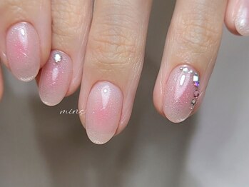 ミンスネイル(Mins Nail)/大人可愛いネイル