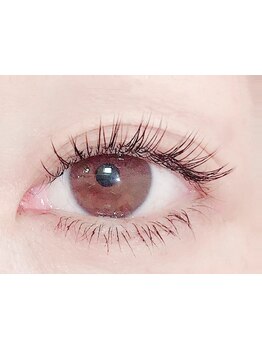 ナチュラル上品な目元にしたい