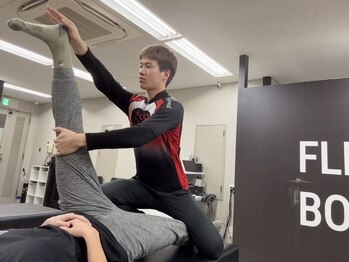 スリーエス 京都四条烏丸Studio(SSS)の写真/日常動作が驚くほど楽に…!!】本格ストレッチで自分では伸ばせない深筋層に徹底アプローチします！