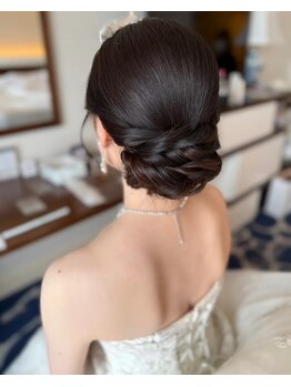 美容整体 綾の写真/【ドレスが映える美姿勢】挙式に向けた集中ケア。姿勢や骨格から整え、背中・肩・首を華奢見えシルエットへ