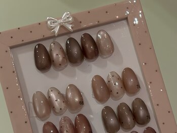 フィオナ 大久保店(Fiona)/秋ネイルおすすめマグネット定額