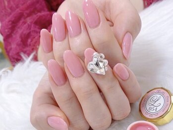 チュリップ(Tulipe)/ハートビジューネイル