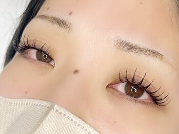 シック(Chic)の写真/口コミでも人気の実力派サロン！目力UPですっぴん美人に♪一人一人に合わせたデザインをご提案します！