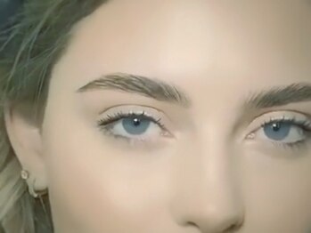 ウラロージュ(uraloge)の写真/≪眉毛のお悩み解決サロン≫眉メイクにお悩みの方必見!当店オリジナル技術【左右対称楽ちん眉毛¥5000】