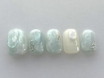 アイネイルズ 池袋店(I-nails)/奥行ホワイトブルーニュアンス
