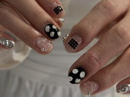個性派ネイル　担当:野呂