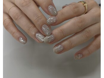 ハンドワークネイル(handworknail)/印象に残るシンプルネイル