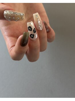 イビズ 新宿店(eviz)の写真/初回【120分ジェルやり放題¥10400/180分スカルプやり放題¥16500】少しの長さ出しからスカルプまで対応OK◎