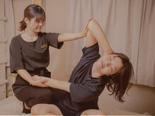 ZEN garden SPA 築地の雰囲気(ぐーっと伸ばす気持ちよさを体感してください!)