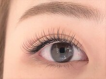 まるで付けまつ毛のような仕上りに☆エクステするなら“cheek”にお任せ☆【フラットラッシュ】