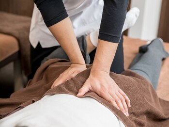 いわさき鍼灸整骨院の写真/辛い痛みを本気で改善！整体で筋肉の緊張を取り除くことで、腰痛を緩和★睡眠の質も向上＆カラダスッキリ！