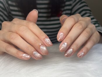 オリ(Ori)の写真/「ガタガタの爪が綺麗になった」と口コミで高評価◎痛みのない丁寧なケアと美フォルムでモチの良さ抜群!