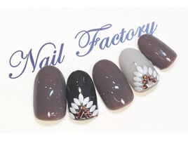 秋色スタッズネイル