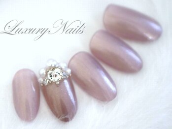 ラグジュアリー ネイルズ(Luxury Nails)/ワンカラー&３Dジュエルビジュー