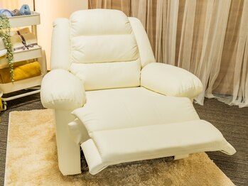 頭スッキリ整体サロン 伏見店/施術ベット