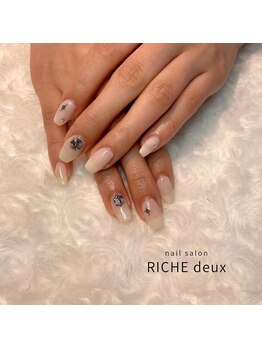 リッシュ ドゥ(RICHE deux)/乳白色×クロムパーツ