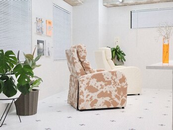 バブルス 溝の口(BUBBLES)の写真/美容室併設半個室の小規模サロン♪初めてでも安心できる空間でお迎えします。ゆっくりおくつろぎください*