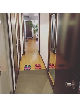 ピュシス(PHYSIS)/エレベーター降りたらサロン