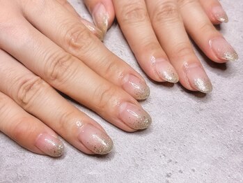 アール(R)の写真/大人女性に大人気♪皆様の理想Nailを叶えます！ワンカラー￥4,000～大人気オフィス/ニュアンス/ワンカラー