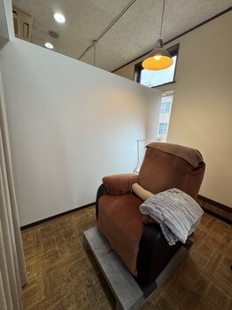 ゆったり空間で施術が受けられるサロン