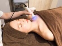 ソンリッサビエン(sonrisabien)/ハイパーナイフEXでデコルテケア