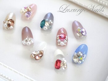 ラグジュアリー ネイルズ(Luxury Nails)/ワンカラー&３Dジュエルビジュー