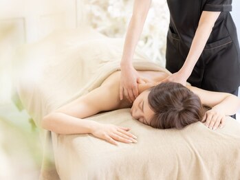 リフレイト あけのアクロスタウン店の写真/【完全個室】全身もみほぐし/リンパ/ドライヘッドスパ/リフレとオールハンド施術で溜まった疲れを解消☆