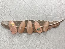 ラウレアルア(Laure’a lua)/コーラルカラー　フラワーネイル