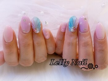 レヒネイル(LeHy nail)/グラデ×シェルネイル