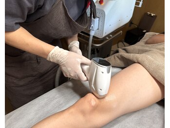 身だしなみラボ(MIDASHINAMILABO)/意外と気になる膝の毛も清潔脱毛