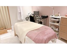 完全個室でリラックスして施術を受けられる空間作りをしています