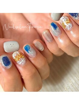 フリージア(Freesia)/ニュアンスネイル