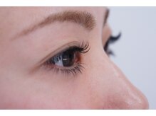 ラジュール(La jour)/下まつげで印象的なお目元に◎