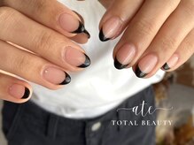 アテ(ate)/黒フレンチネイル