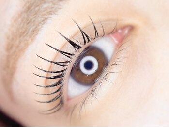 ロベリ 本山(Loweli)/パリジェン・まつげパーマ