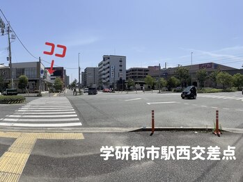 カレン 伊都店/学研都市駅西交差点!