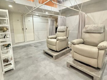 アイモア 浦安駅店(eye mor.)/施術ROOM★