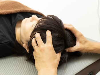 整体院 あおりはの写真/肩凝りスッキリ！ヘッドスパで極上の癒やしを◎30代～50代女性の小顔効果も期待