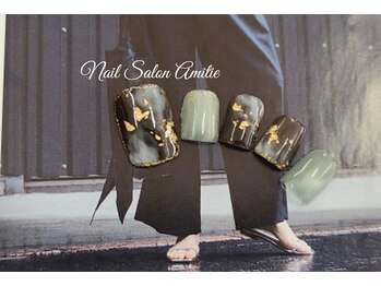 ネイルサロン アミティエ(Nail Salon Amitie)の写真/ 大事な足元を改善して快適な状態へ導く。爪質改善を行い、綺麗と自信の持てる足元は【Amitie】にお任せ♪