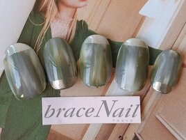 カーキ×ミラー